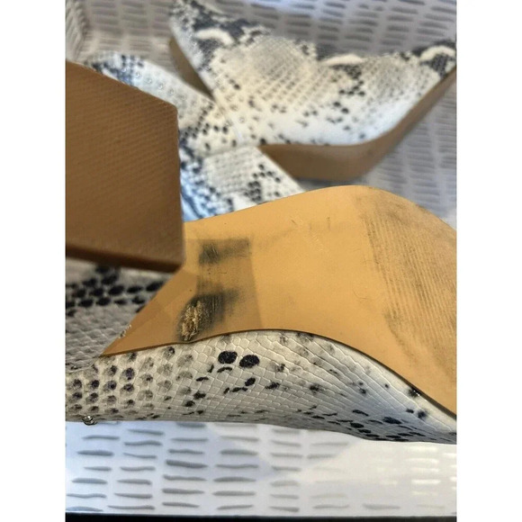 Steve Madden Rockstar Booties Side Cut Out Silver Studs Women’s Size 10 - Picture 13 of 13